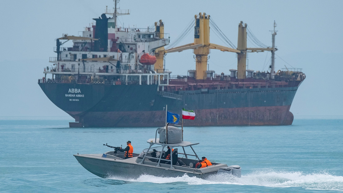 Esta industria clave está bajo riesgo por el cierre del estrecho de Ormuz