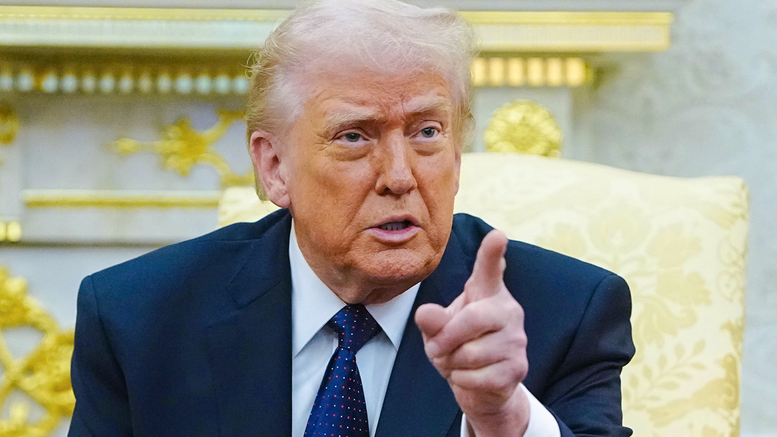 FT: Trump sigue convencido de que Rusia es fuerte y Ucrania débil