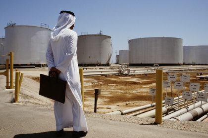 "Mejor llamo a Irán": compradores de crudo saudí asumen que Teherán marca el calendario