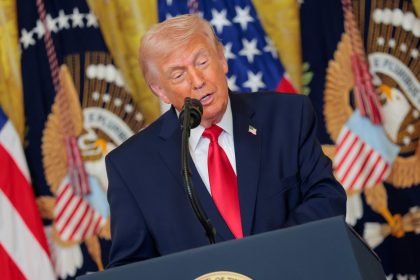 Trump: "La gente vive en Ucrania, no sé si yo haría eso"