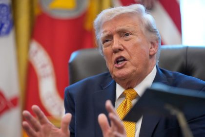 Trump comenta con cuál expresidente de EE.UU. habló sobre ataques a Irán