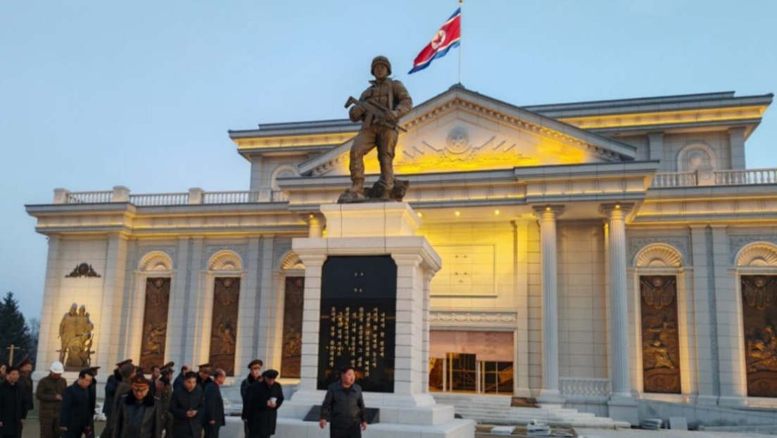 FOTOS: Kim Jong-un inspecciona la construcción del museo que honrará las hazañas de soldados en operaciones en el extranjero