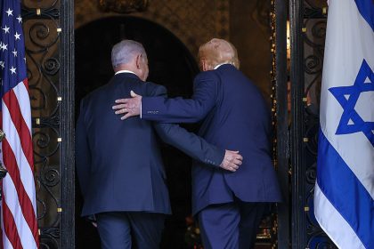 Israel "engañó" a Trump e Irán "no representaba amenaza": lo que dice la carta de renuncia del jefe antiterrorista de EE.UU.