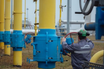 Hungría y Eslovaquia acuerdan construir un oleoducto propio para enfrentar la inseguridad energética