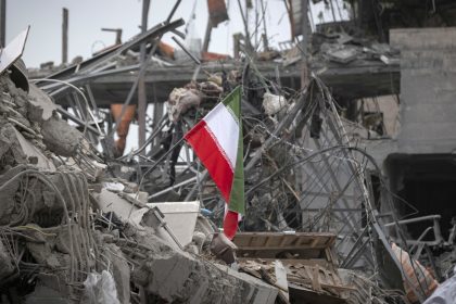 Israel mata al jefe de Seguridad Nacional iraní e Irán promete una "severa venganza": MINUTO A MINUTO