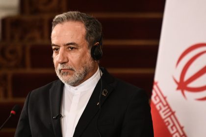 Irán: La respuesta a la agresión de EE.UU. no se limita solo a sus bases militares