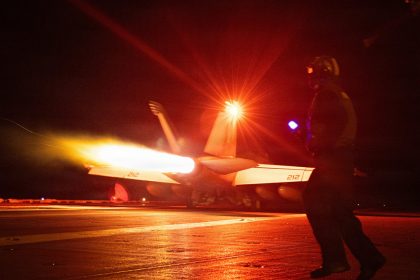 Trump amenaza con "volar por los aires" el yacimiento de gas natural más grande del mundo