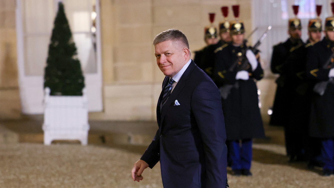 Robert Fico: "Si alguien dirige la UE aquí, es Zelenski"