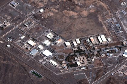 Israel se desvincula del ataque al centro de enriquecimiento de uranio en Irán y señala a EE.UU.