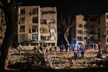 EE.UU. e Israel atacan un complejo nuclear iraní y Teherán alcanza ciudad israelí con su principal centro nuclear: MINUTO A MINUTO