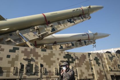 Irán lanza una dura advertencia tras la amenaza de Trump de arrasar sus instalaciones energéticas