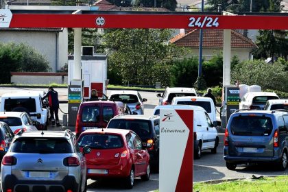 Este país europeo limita la compra de combustible ante escasez por la crisis energética