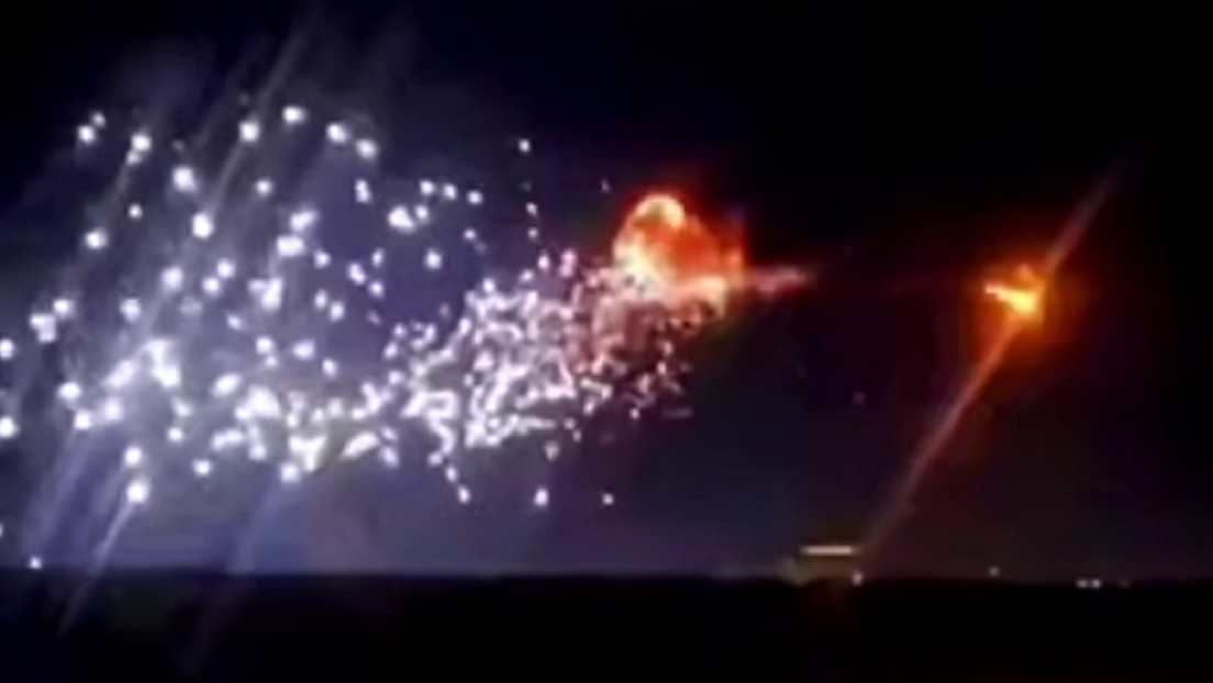 Numerosas bolas de fuego alumbran el cielo en un supuesto ataque al norte de Irak (VIDEOS)