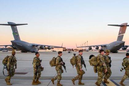 WSJ: El Pentágono planea enviar 3.000 soldados a Oriente Medio