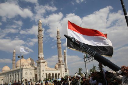 Hutíes se declaran listos para cerrar una vía marítima vital en apoyo a Irán