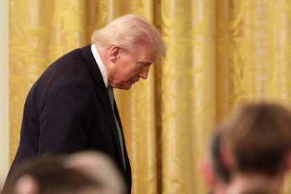 Trump varado en el "infierno" con un Irán reacio a negociar y al mando de Ormuz, MINUTO A MINUTO