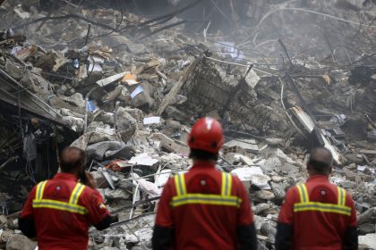 "Favor para el mundo" de Trump en Irán: la doble narrativa de Washington entre amenazas y paz, MINUTO A MINUTO