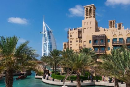 Irán lanza ultimátum a hoteleros de Oriente Medio que alojan a soldados estadounidenses