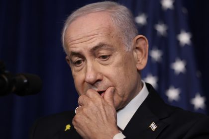 Exprimer ministro israelí: "Netanyahu no sabe ganar en ningún sitio"