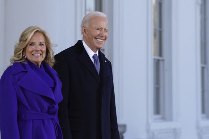 Agente del Servicio Secreto de EE.UU. se dispara mientras escolta a la esposa de Biden