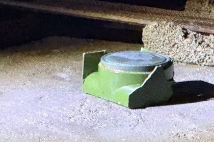 WP: EE.UU. dispersa minas peligrosas en zona residencial de Irán