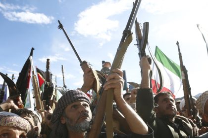 La guerra en Oriente Medio se adentra en su segundo mes con tensión extrema: hutíes en acción y amenaza de ofensiva terrestre, MINUTO A MINUTO