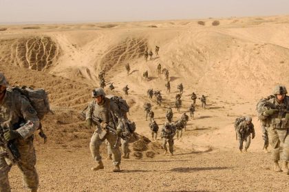 Revelan cuántos soldados estadounidenses hay desplegados en Oriente Medio con vistas a una invasión terrestre a Irán