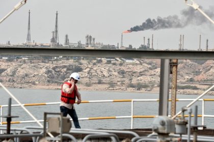 Teherán amenaza con "el infierno" a quienes intenten tomar las islas iraníes