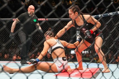 VIDEO: Luchadora de MMA 'apaga' y estrangula a su rival en un escalofriante nocaut