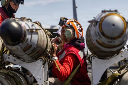 NYT: Misiles del Pentágono nunca antes probados mataron niños y civiles en los primeros ataques a Irán