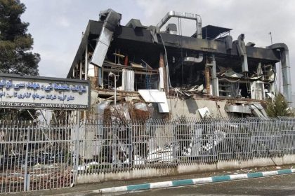 Irán muestra las consecuencias de ataques israelíes contra empresas farmacéuticas