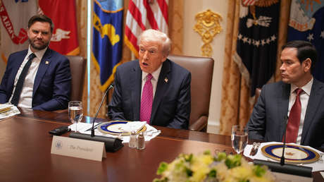 "Lo hacen con Rubio y Vance": Trump da detalles de las negociaciones con Irán