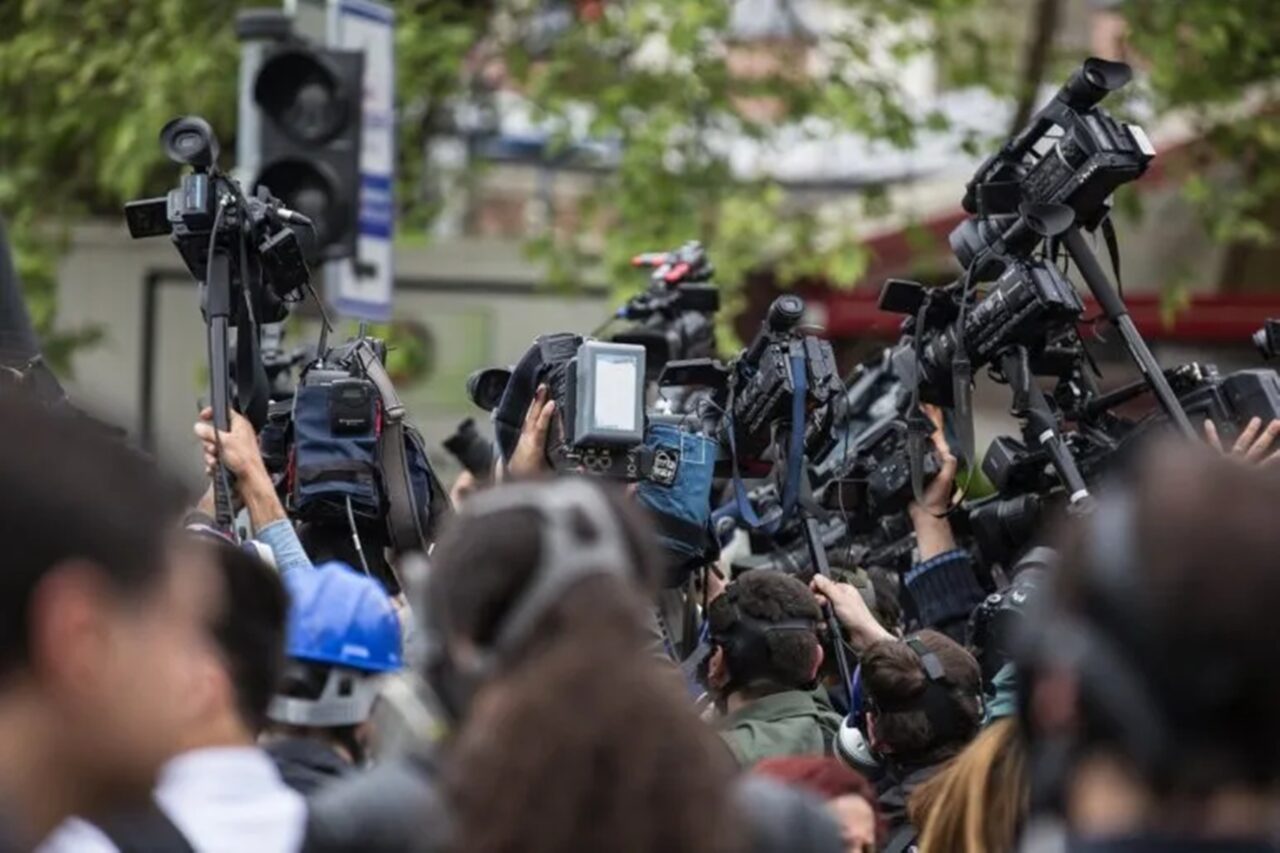 CNP denuncia que el gobierno intenta graduar a falsos periodistas