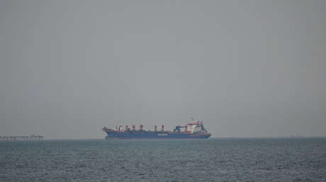 Irán afirma que no cerrará el estrecho de Ormuz pero deja una dura advertencia a EE.UU. e Israel