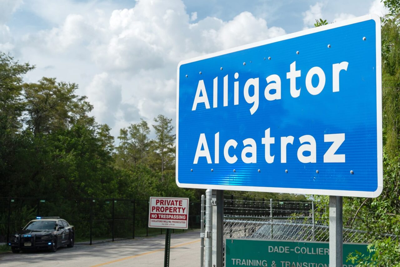 250904-everglades-florida-alligator-alcatraz-sign-ac-525p-17083b