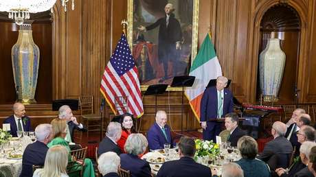 Trump: "Pasé todo el día con los irlandeses. Debería haberlo pasado con los iraníes"