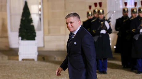 Robert Fico: "Si alguien dirige la UE aquí, es Zelenski"