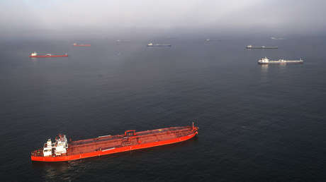 "No hay ningún plan": Tucker Carlson sobre los intentos de EE.UU. de desbloquear Ormuz