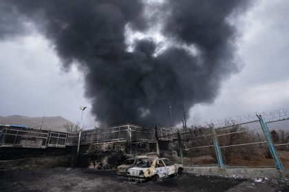 EE.UU. anuncia bloqueo naval a Irán y Teherán advierte de un "remolino mortal" (MINUTO A MINUTO)