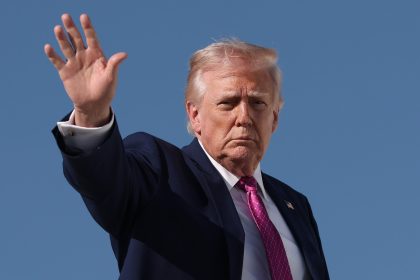 Trump: Las conversaciones de paz entre EE.UU. e Irán podrían tener lugar en "los próximos dos días"