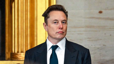 Citan a Musk en París por difusión de material de abuso sexual infantil en X
