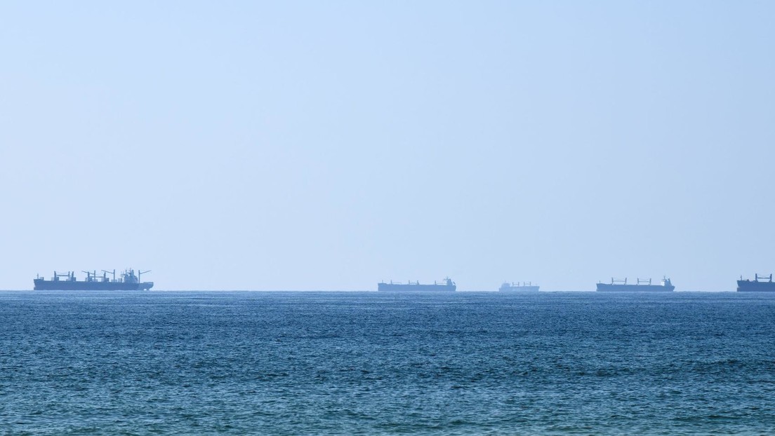 Líder del Parlamento iraní: El estrecho de Ormuz será reabierto, pero no para EE.UU.