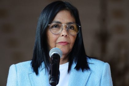 Delcy Rodríguez se pronuncia tras retiro de sanciones por parte de EE.UU.