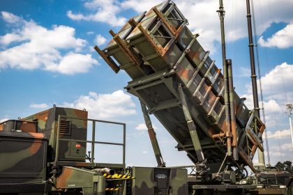 País europeo podría cancelar pedido de sistemas de defensa a EE.UU.