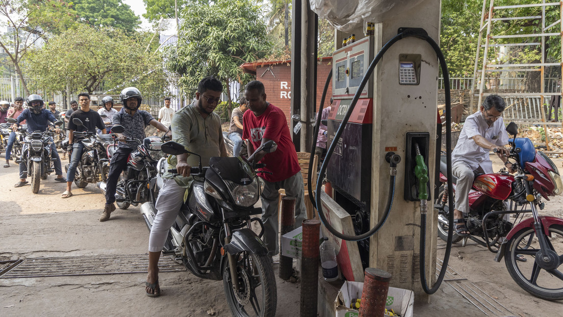 Estalla la violencia en países asiáticos ante el pánico por la escasez de combustible
