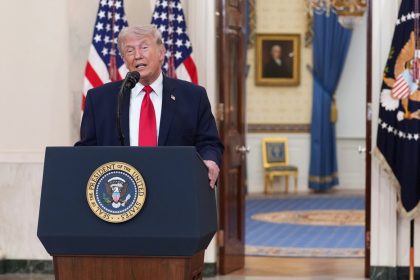 Trump da un nuevo paso en sus guerras comerciales en medio del conflicto con Irán