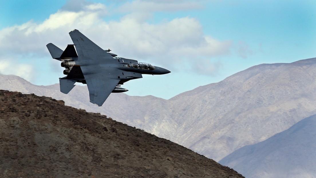 Fuego iraní hiere a tripulación del helicóptero militar que trasladaba al piloto del derribado caza F-15E