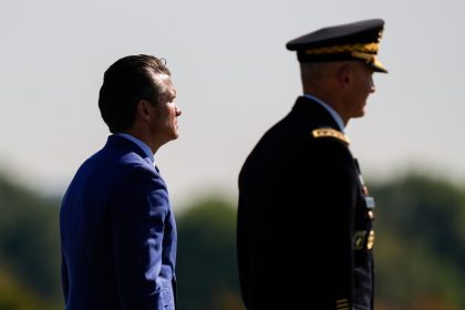 Axios: El cese de generales en plena guerra deja en 'shock' al Ejército de EE.UU.