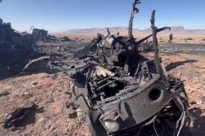 Irán publica nuevas IMÁGENES de los restos de las aeronaves destruidas de EE.UU.