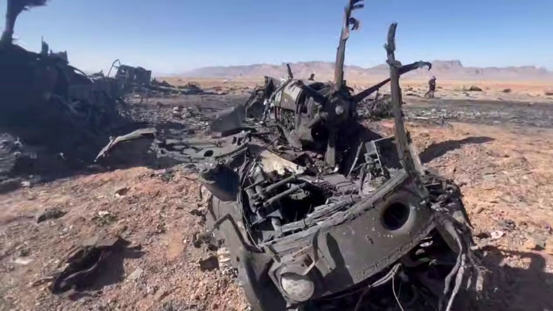 Irán publica nuevas IMÁGENES de los restos de las aeronaves destruidas de EE.UU.